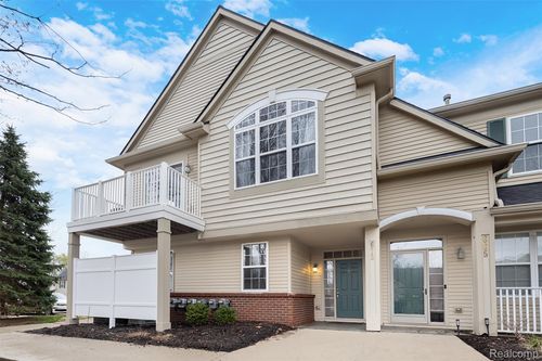 673 Abbington Ct, Howell, MI, 48843-5518 | Card Image