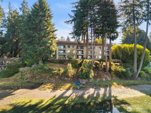 205-923 Pershing Ave, Bremerton, WA, 98312-2465 | Card Image