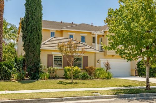 2563 Riviera Ct, Tulare, CA, 93274-3262 | Card Image
