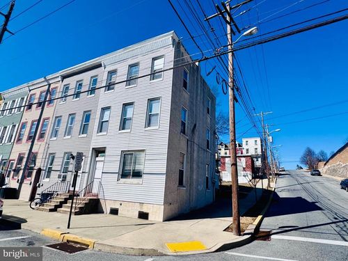 100 S 2nd Ave, WEST READING, PA, 19611-1230 | Card Image