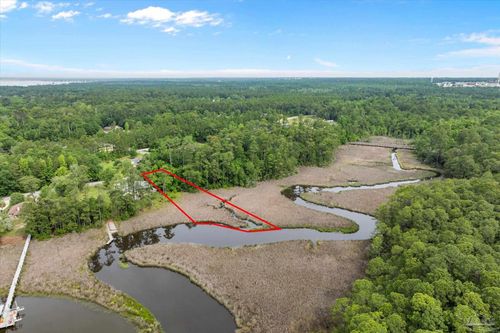 3192 Bernath Dr, MILTON, FL, 32583-8453 | Card Image