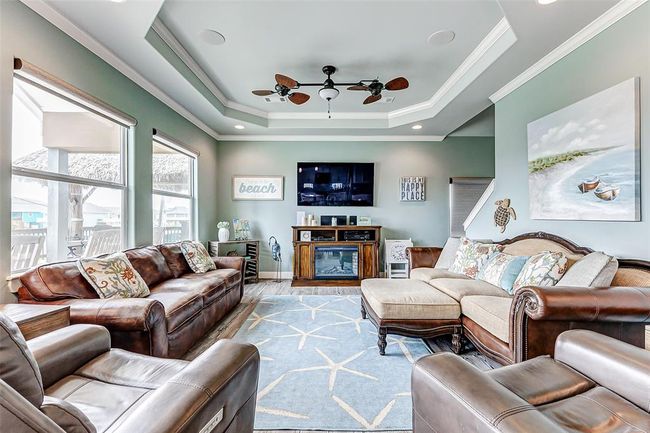 950 Seadrift Dr, House other with 5 bedrooms, 4 bathrooms and null parking in Crystal Beach TX | Image 8