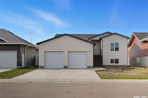 92 Diefenbaker Ave, Hague, SK, S0K1X0 | Card Image