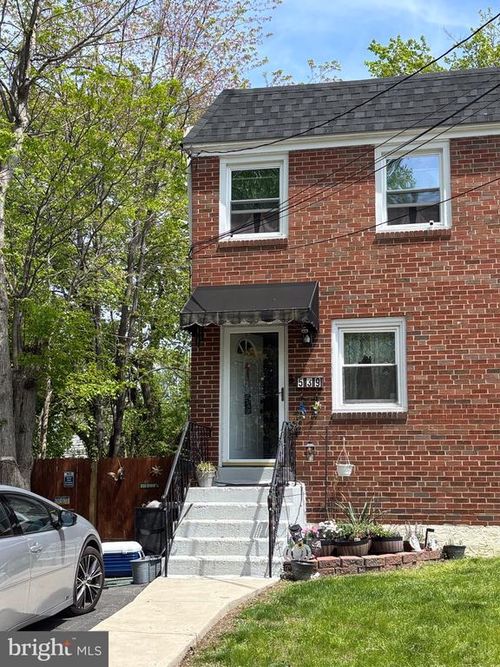 539 Pershing Ave, COLLINGDALE, PA, 19023-4120 | Card Image