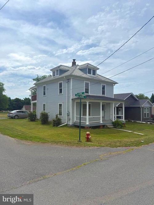 1400 W Virginia Ave, MARTINSBURG, WV, 25401-1648 | Card Image
