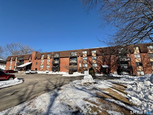apt-d7-1274 E Main St, Meriden, CT, 06450-4852 | Card Image