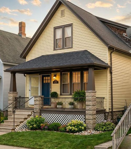 2355 N 20th St, Milwaukee, WI, 53206-1550 | Card Image