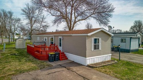 300 Kingsway Dr, North Mankato, MN, 56003-1224 | Card Image
