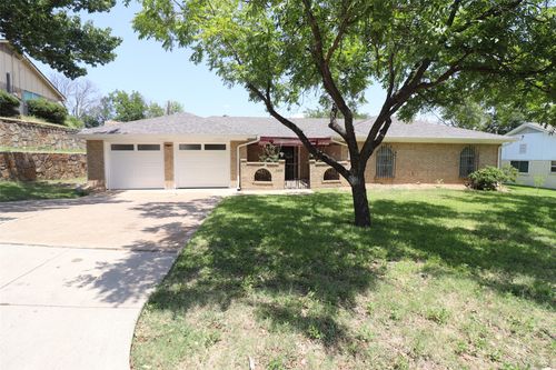 3420 Willowcrest Dr, North Richland Hills, TX, 76117-3444 | Card Image
