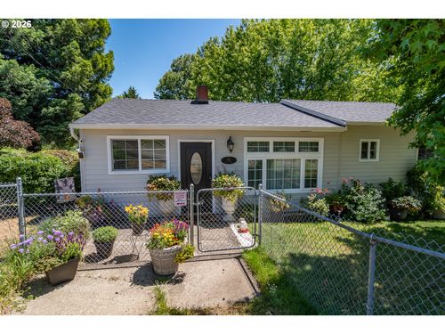 421 Nw Cary St, Winston, OR, 97496 | Card Image