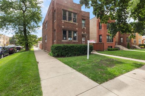 3657 N Bernard St, Chicago, IL, 60618-4204 | Card Image