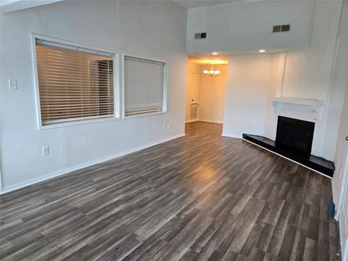 1217-9696 Walnut St, Dallas, TX, 75243-2376 | Card Image