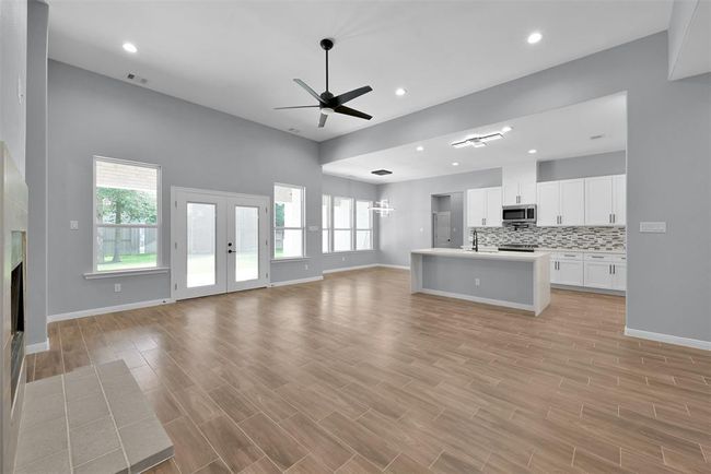 7 Pilot Pt, House other with 4 bedrooms, 5 bathrooms and 3 parking in Conroe TX | Image 8