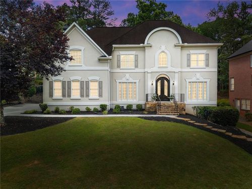 9345 Nesbit Lakes Dr, Alpharetta, GA, 30022-4022 | Card Image