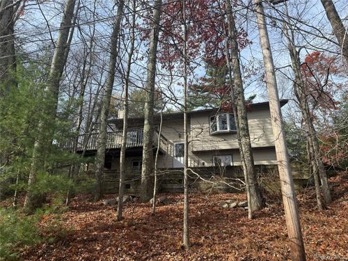 16 Fairway Dr, Highland Lake, NY, 12743-5101 | Card Image