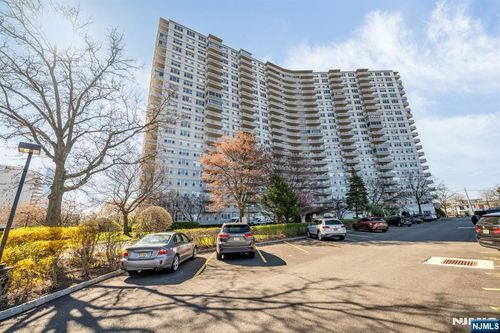 2000 Linwood Ave, Fort Lee, NJ, 07024-3086 | Card Image