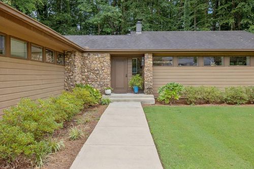 111 Broadview Ter, DALTON, GA, 30720-3850 | Card Image