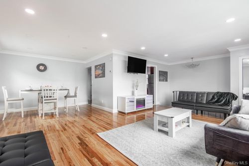 14641 224th St, Springfield Gardens, NY, 11413-3840 | Card Image
