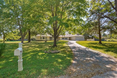 1382 Emerald Hills Dr, Nixa, MO, 65714-8078 | Card Image