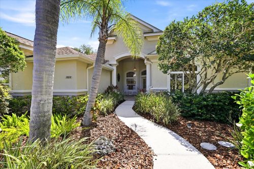 10010 Cherry Hills Avenue Cir, Bradenton, FL, 34202-4063 | Card Image