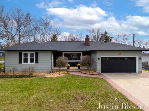 154 N Parklane Drive Ne, Grand Rapids, MI, 49505 | Card Image