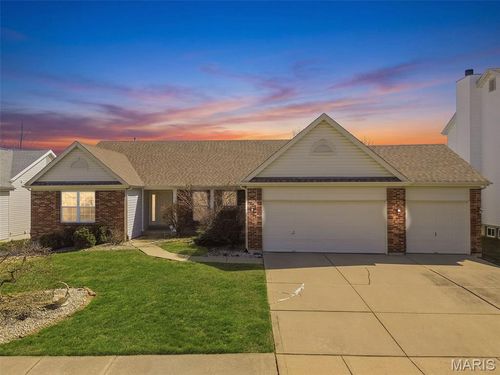8003 Knights Crossing Dr, O Fallon, MO, 63368-6213 | Card Image