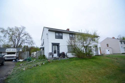 414 Willow Crescent, Springbrook, AB, T4S1V7 | Card Image