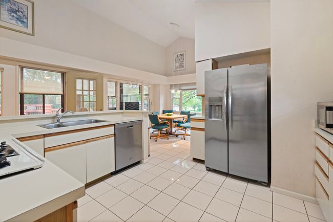 21570 N Inglenook Ln, House other with 3 bedrooms, 3 bathrooms and 2 parking in Deer Park IL | Image 8