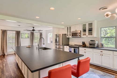3405 Santa Fe Dr, Austin, TX, 78741-7013 | Card Image