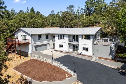 566 Country Road, Meadow Vista, CA, 95722 | Card Image
