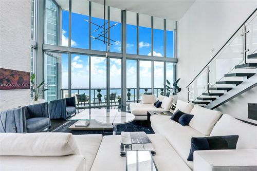 5112-888 Biscayne Blvd, MIAMI, FL, 33132-1550 | Card Image