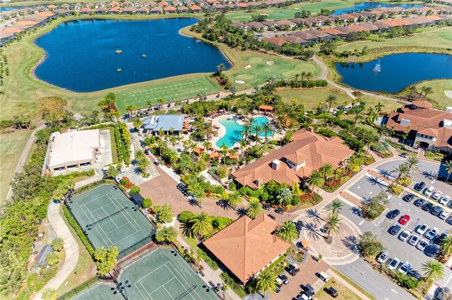 5016 Savona Run, House other with 2 bedrooms, 2 bathrooms and null parking in BRADENTON FL | Image 46