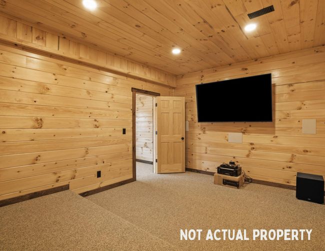 Cabin includes TV and speakers | Image 50