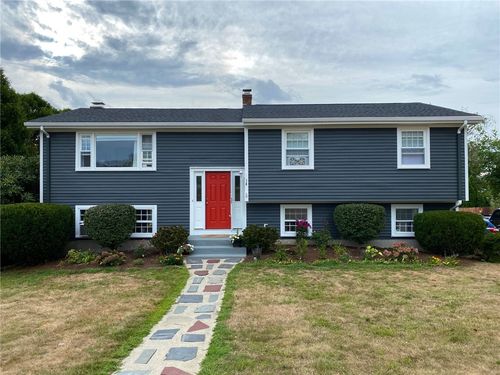 14 Pocahontas Dr, Middletown, RI, 02842-4523 | Card Image