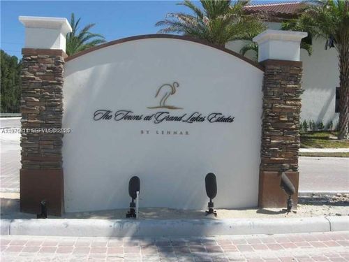 16585-16585 Sw 42nd Way, Miami, FL, 33185-4585 | Card Image