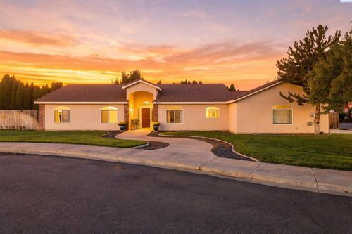2501 Papyrus Ct, West Richland, WA, 99353 | Card Image