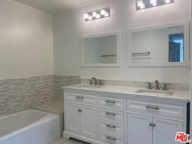 301 - 344 N Palm Dr, Condo with 2 bedrooms, 3 bathrooms and 2 parking in Beverly Hills CA | Image 9
