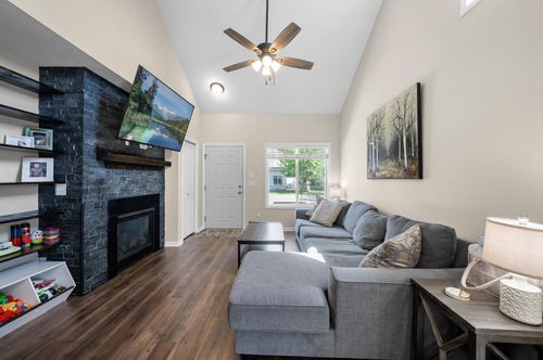 apt-105-3854 232nd Ave Nw, Saint Francis, MN, 55070-7809 | Card Image