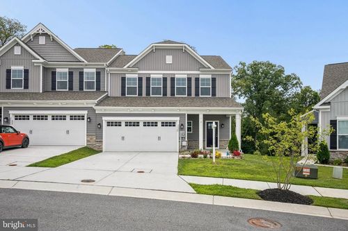 2820 Town View Cir, NEW WINDSOR, MD, 21776-8712 | Card Image