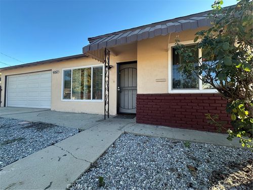 6052 Fishburn Ave, Huntington Park, CA, 90255-3458 | Card Image