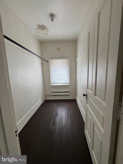 2nd-flr-668 E Market Street, YORK, PA, 17401 | Card Image