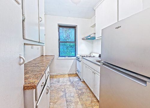 2h-3017 Riverdale Ave, Bronx, NY, 10463-3611 | Card Image