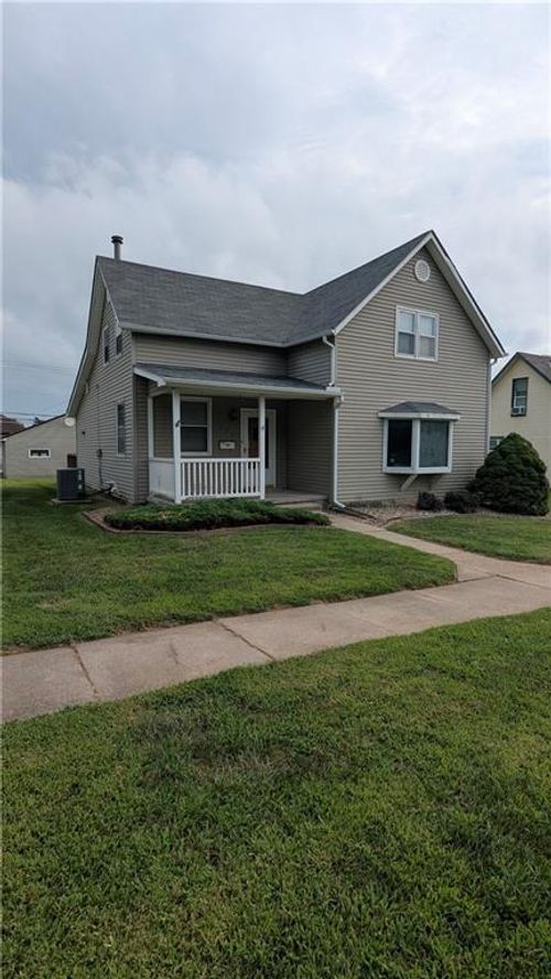 609 Pottawatomie St, Hiawatha, KS, 66434-2544 | Card Image