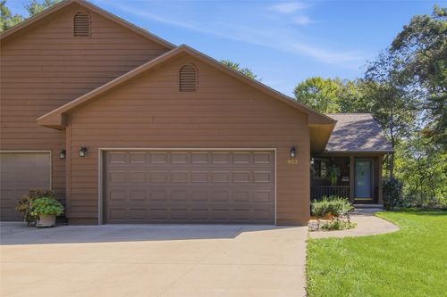 903 Woodglen Ct, Altoona, WI, 54720-2739 | Card Image
