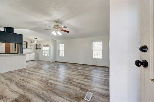 15524 E Hefner Rd, Jones, OK, 73049-8222 | Card Image