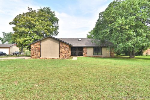 134 Spunky Creek Dr, Catoosa, OK, 74015-2312 | Card Image
