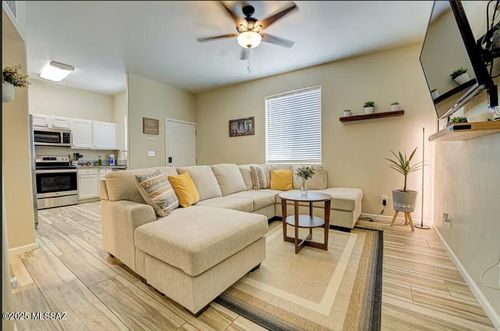 5025 E Lee Street, Tucson, AZ, 85712 | Card Image