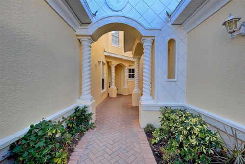 901-901 Triano Cir, VENICE, FL, 34292-6429 | Card Image