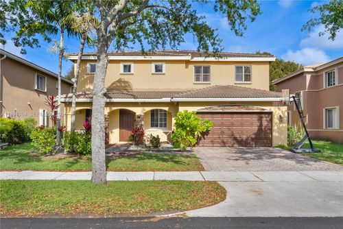20507 Nw 9th Ave, Miami Gardens, FL, 33169-2395 | Card Image