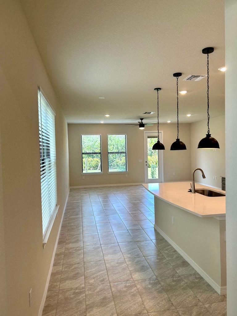 Residential Lease in Lake Worth 4